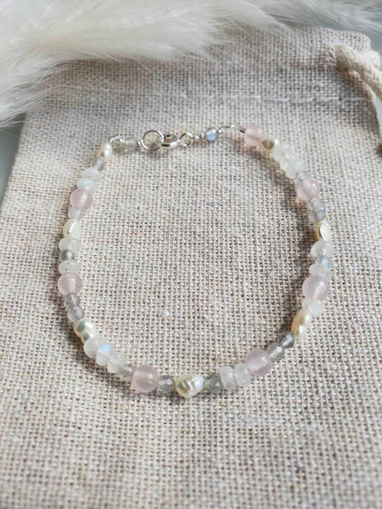 Mixed beaded gemstone bracelet