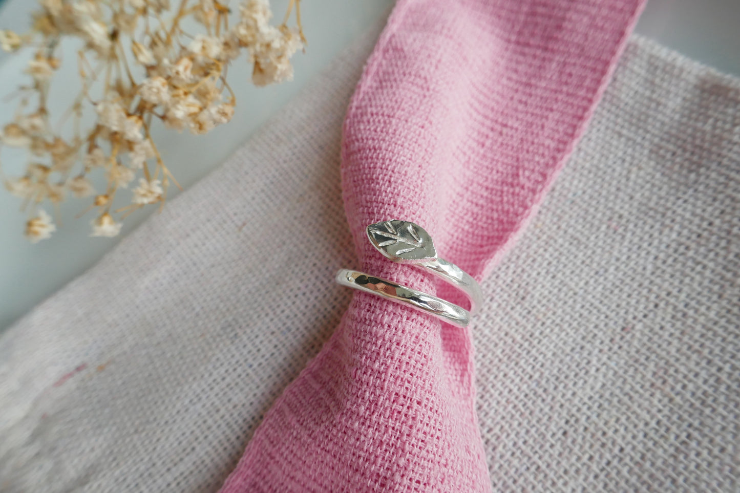 Leaf wraparound ring