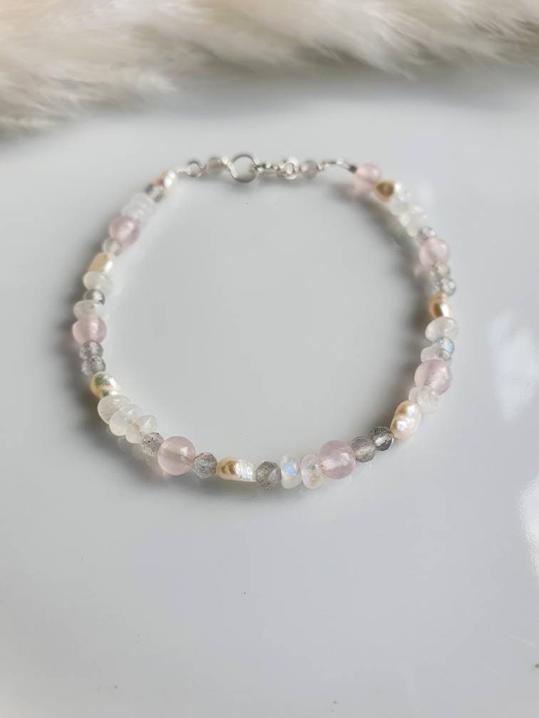 Mixed beaded gemstone bracelet