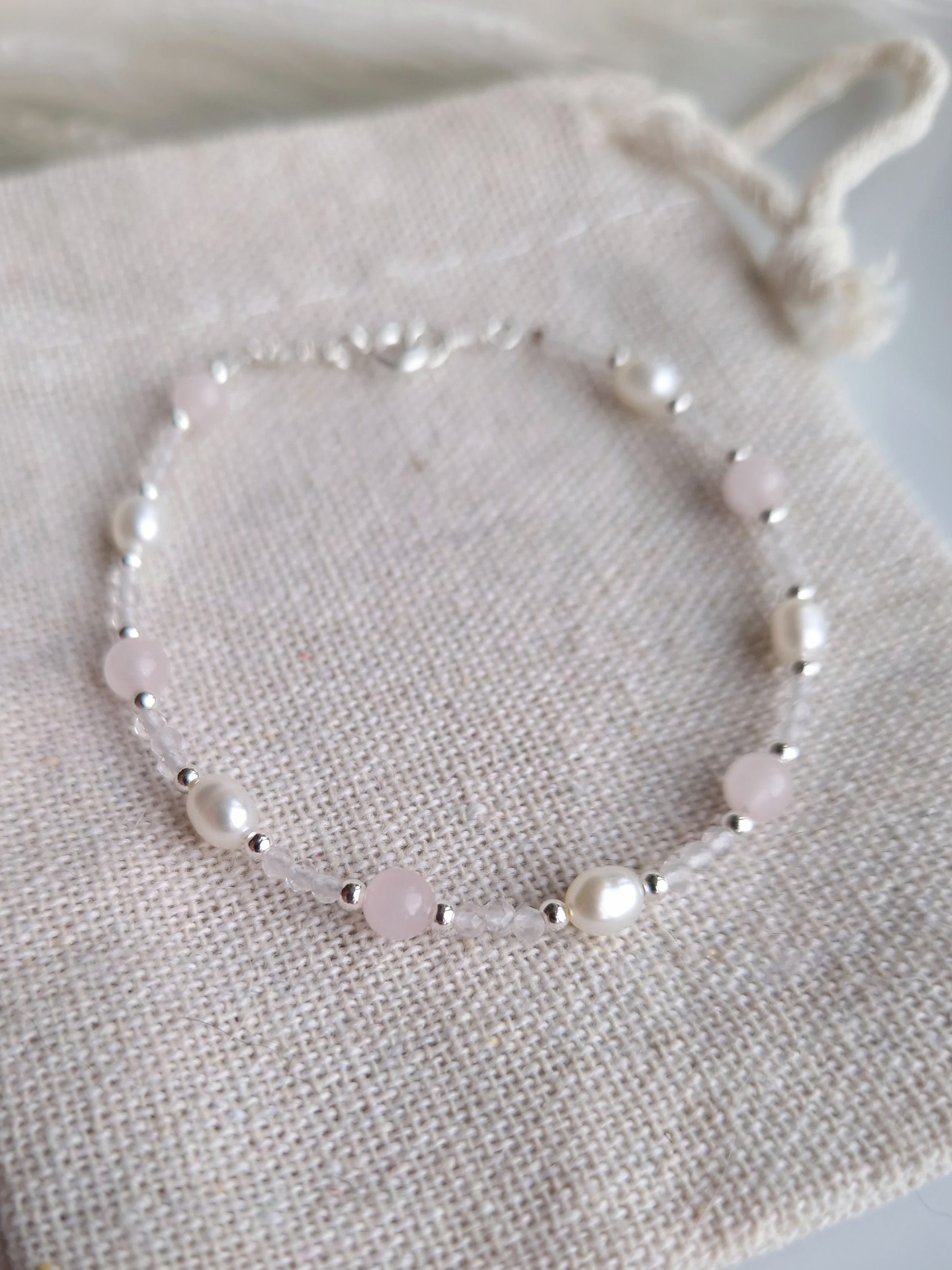 crystal healing bracelet with rose quartz for love