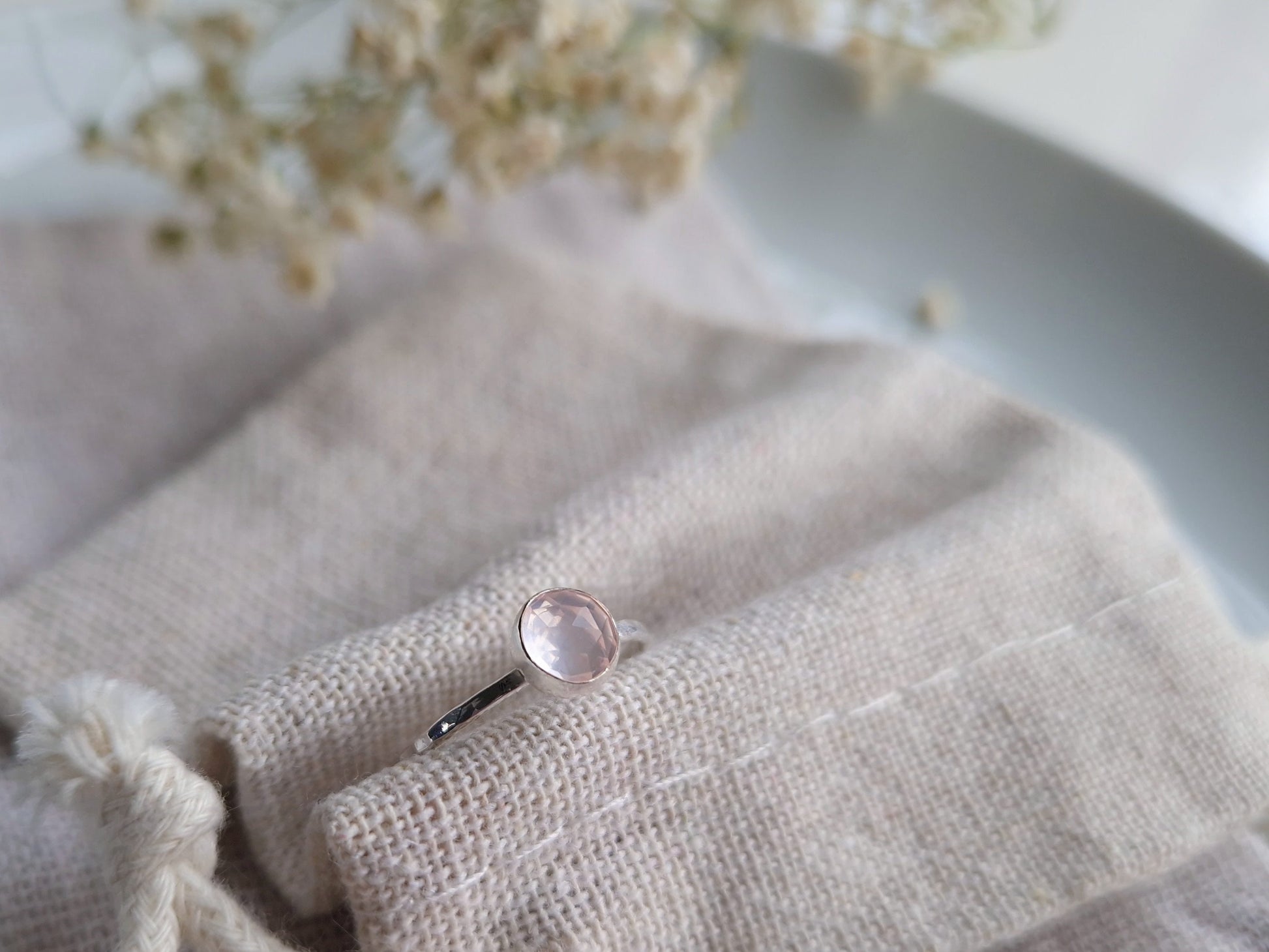 rose quartz and silver ring size N