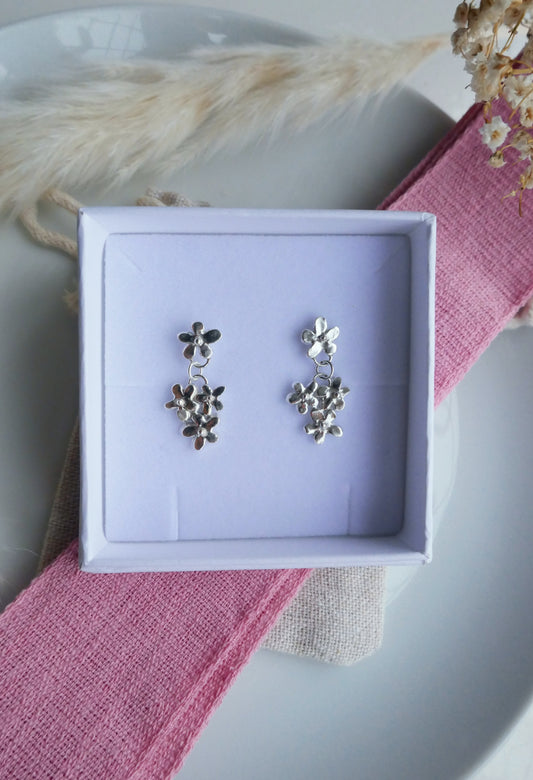 Flower cluster drop earrings