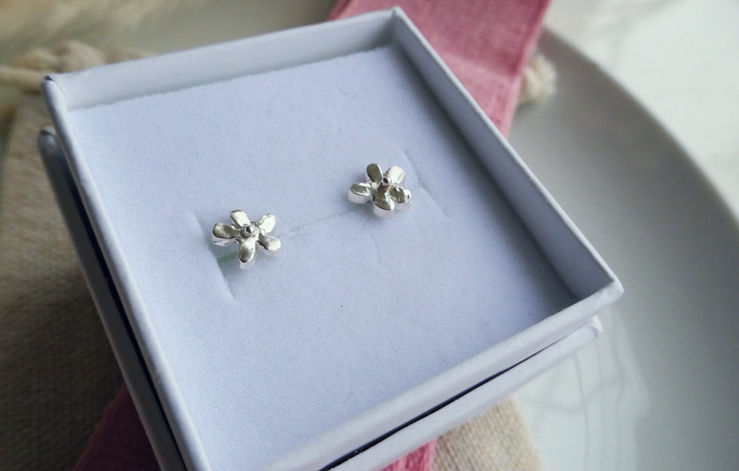 Dainty flower stud earrings