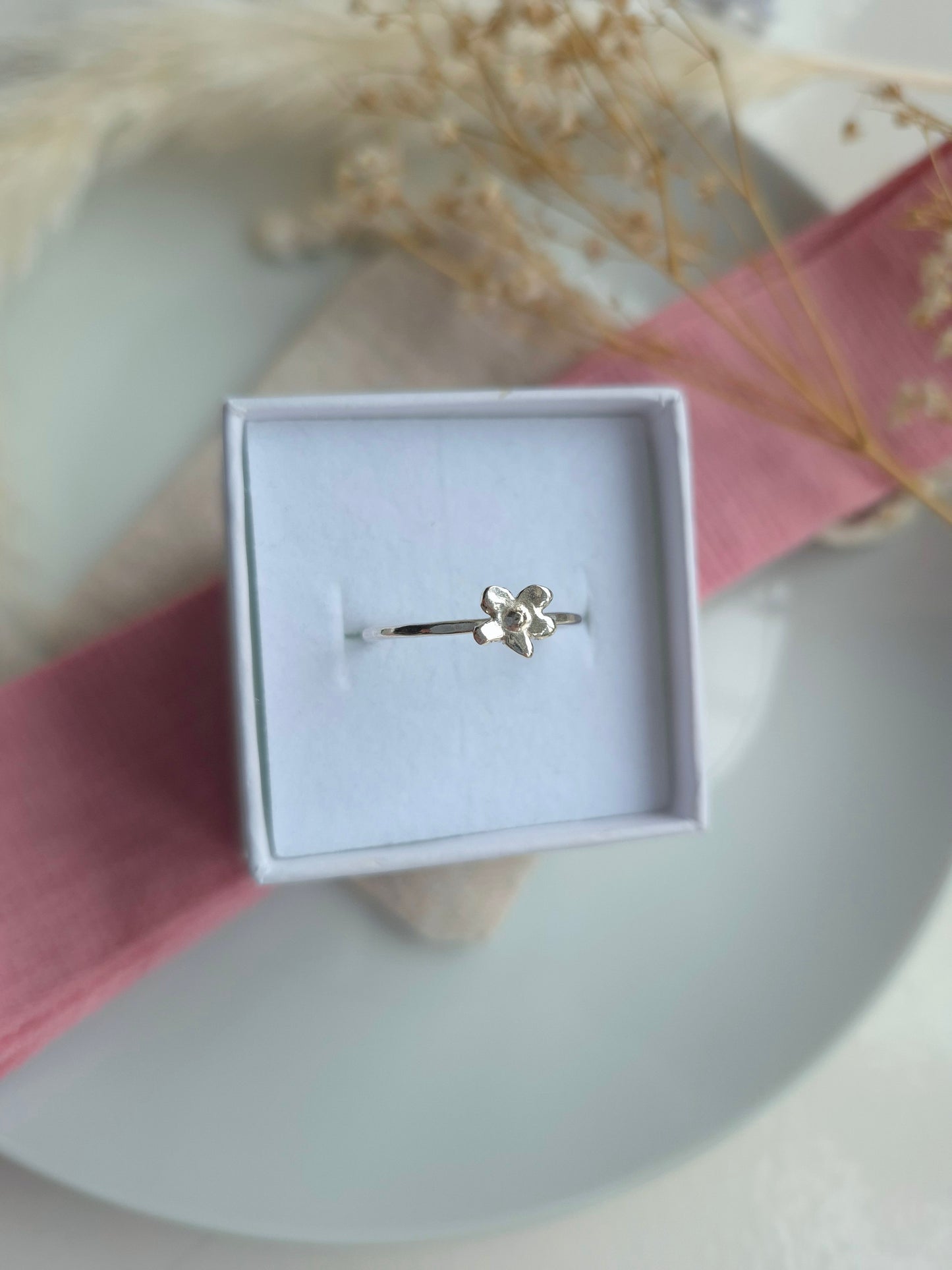 Flower stacking ring size Q