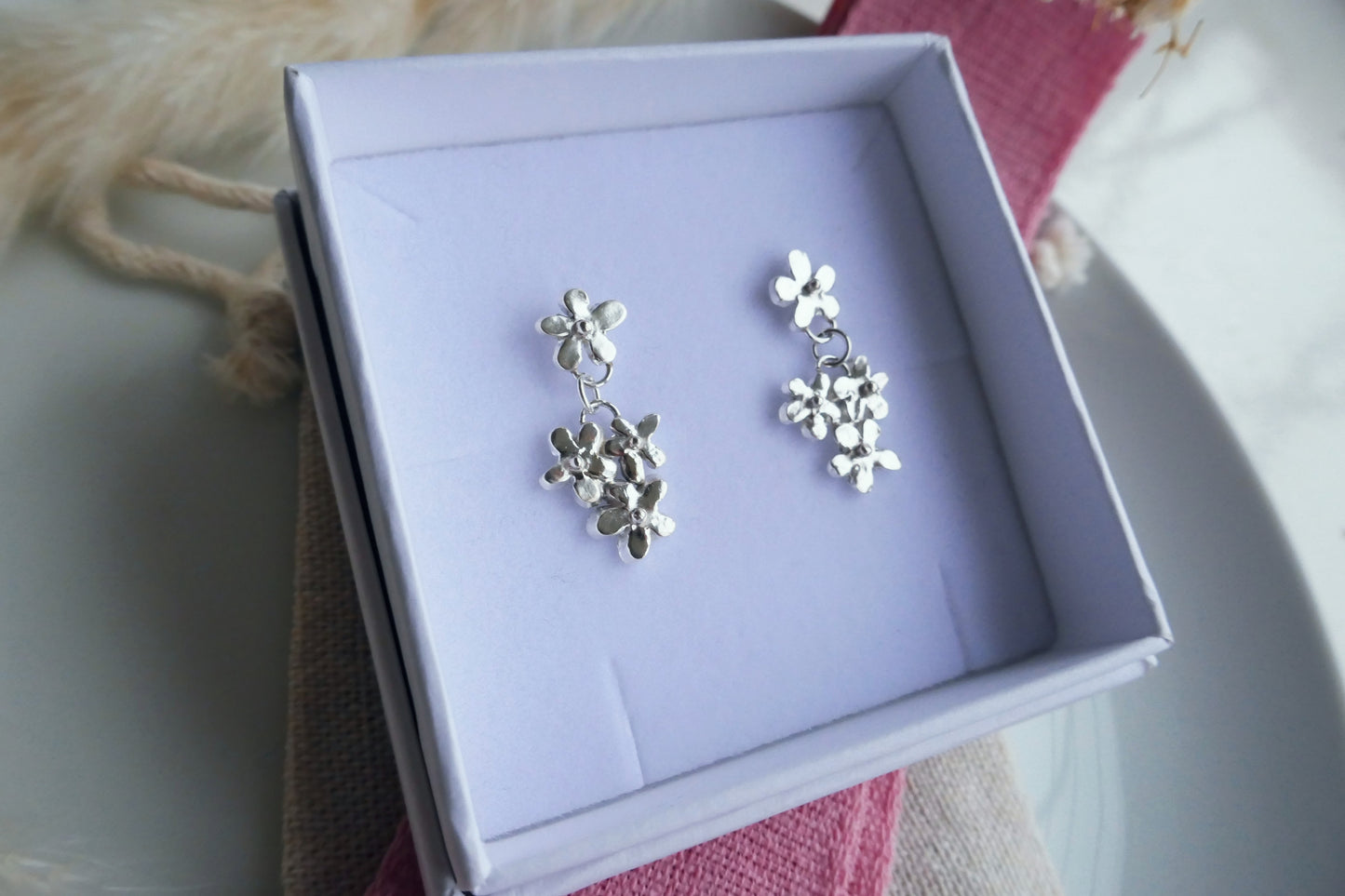 Flower cluster drop earrings